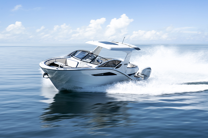 プレジャーボート3モデルをマイナーチェンジして新発売〜より快適に、より楽しく。次世代ボート制御システム「HELM MASTER EX」を搭載〜